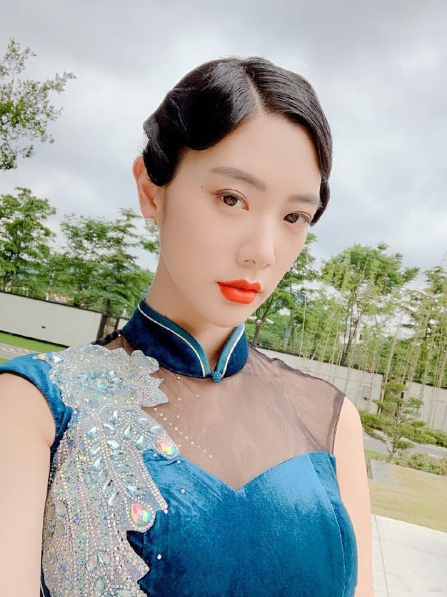 313网主播 午夜探戈